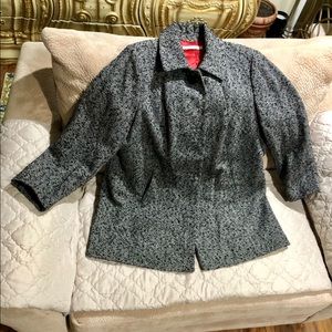 LIZ Claiborne Excellent Condition Blk Tweed Coat